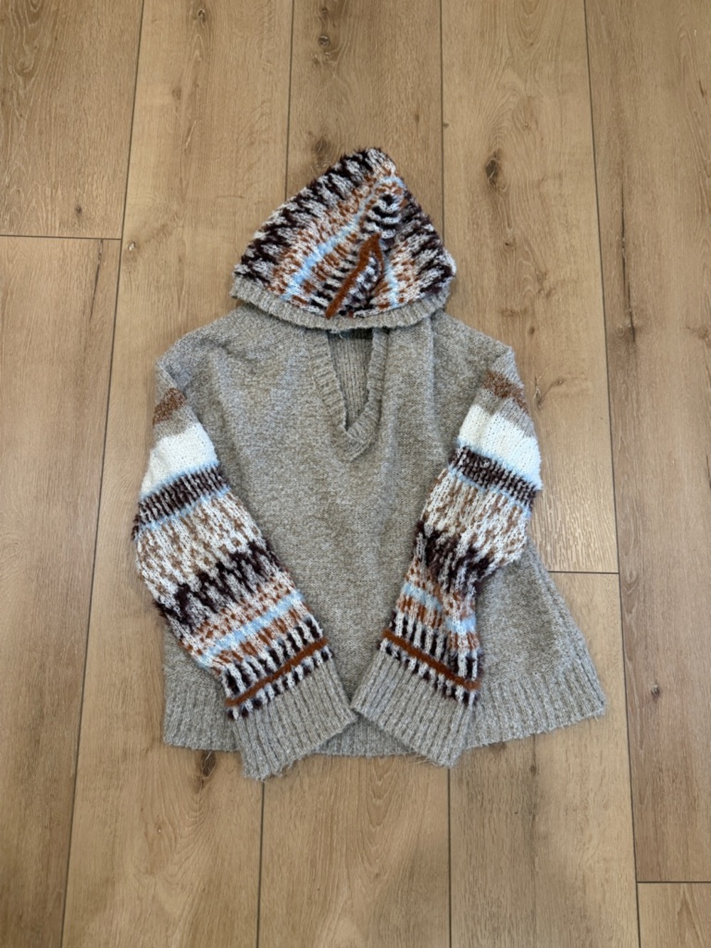 Cozy Hooded Women's Sweater in Gray with Striped Sleeves